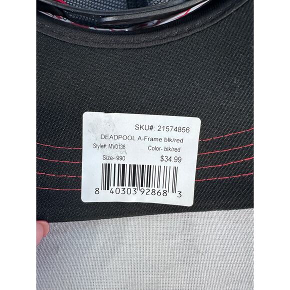 NWT Marvel Deadpool Retro A Frame Trucker Adjustable Snapback Hat Black & Red - Picture 3 of 7